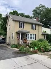 132 Carroll St, Springfield, MA 01108