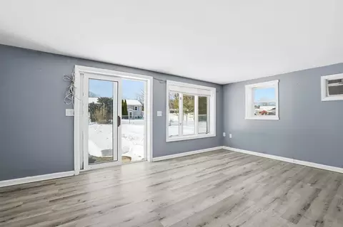 Living - 12 White St, Acushnet, MA 02743 photo 7 of 8