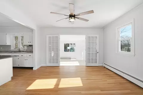 Living - 12 White St, Acushnet, MA 02743 photo 3 of 8