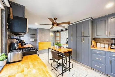 Kitchen - 10 Longmeadow Dr, Wareham, MA 02571 photo 1 of 2