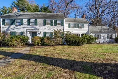 20 Arden Rd, Wellesley, MA 02482