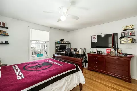 Bedroom - 10 Emerald St, Gloucester, MA 01930 photo 7 of 7
