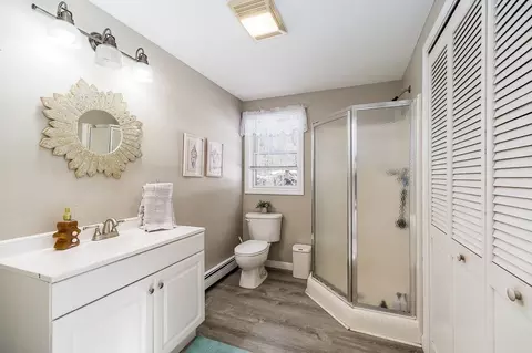 Bath - 10 Emerald St, Gloucester, MA 01930 photo 1 of 2