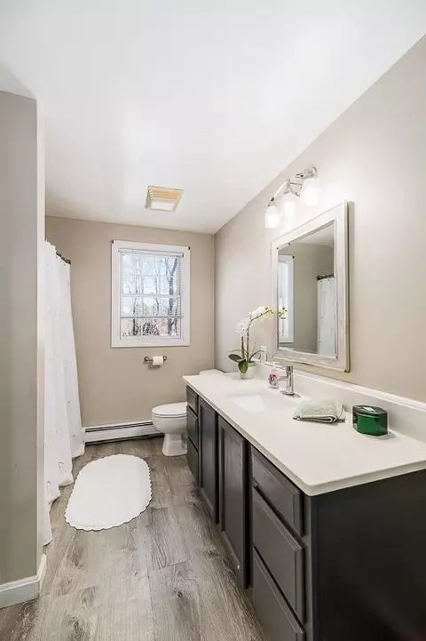 Bath - 10 Emerald St, Gloucester, MA 01930 photo 2 of 2