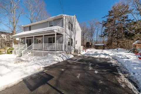 Exterior - 10 Emerald St, Gloucester, MA 01930 photo 2 of 8