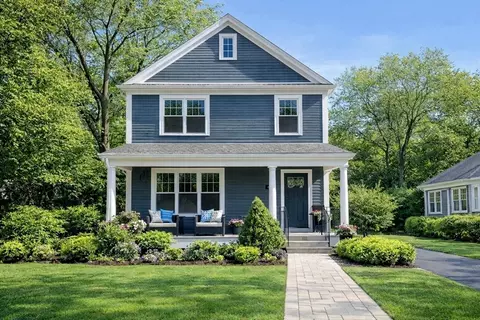 68 Pleasant St #68, Needham, MA 02492