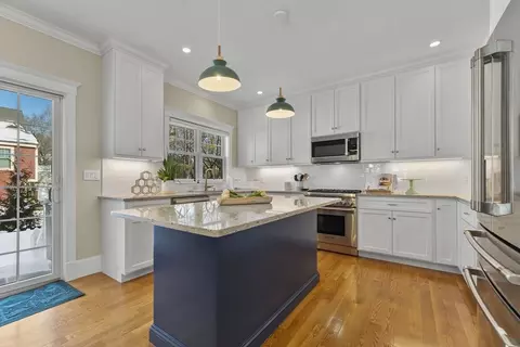68 Pleasant St #68, Needham, MA 02492 photo 4