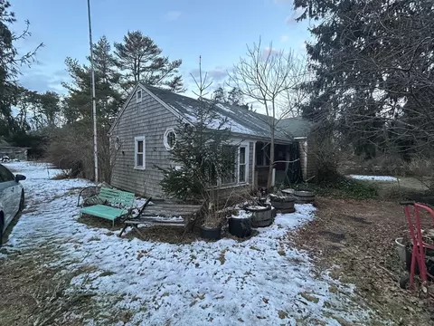 1805 Main St, Chatham, MA 02633