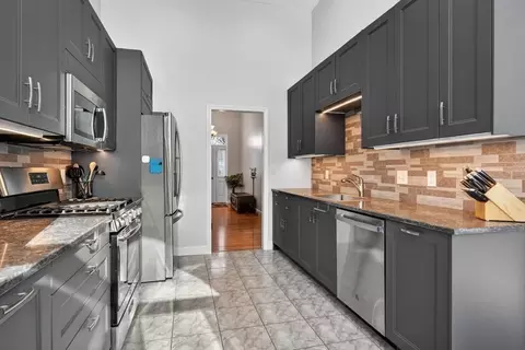 18 Jay Dr, Framingham, MA 01701 photo 7
