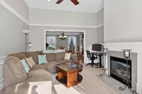 18 Jay Dr, Framingham, MA 01701 photo 9