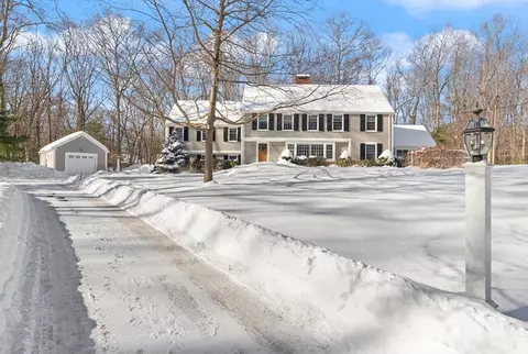 32 Highland Cir, Wayland, MA 01778