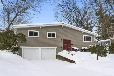 22 Debra Ln, Framingham, MA 01701