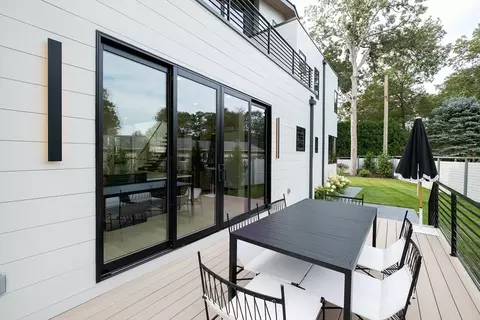 Exterior - 95 Deerfield Rd, Needham, MA 02492 photo 4 of 9