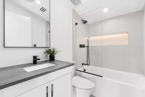 Bath - 95 Deerfield Rd, Needham, MA 02492 photo 7 of 8