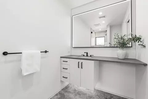 Bath - 95 Deerfield Rd, Needham, MA 02492 photo 4 of 8