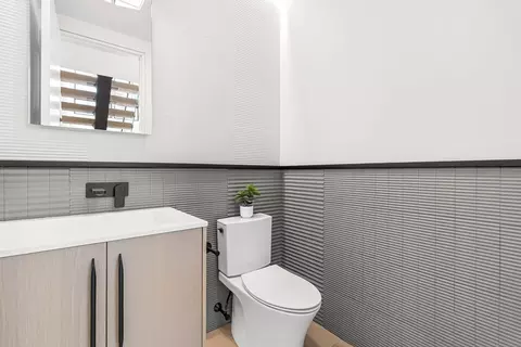 Bath - 95 Deerfield Rd, Needham, MA 02492 photo 2 of 8