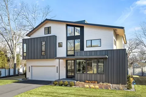95 Deerfield Rd, Needham, MA 02492