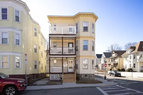 99 Capen St, Dorchester Center, MA 02124