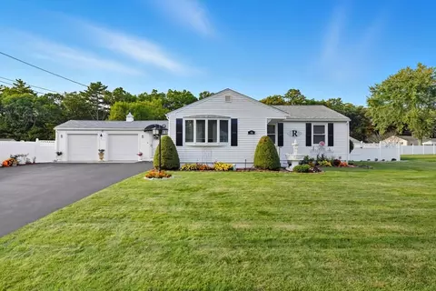 46 Overlea Dr, Springfield, MA 01119