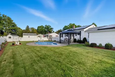 Exterior - 46 Overlea Dr, Springfield, MA 01119 photo 8 of 12
