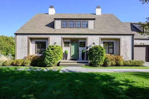 54 Baker Hill Dr, Hingham, MA 02043