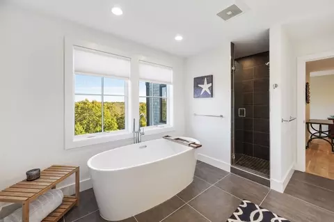 Bath - 54 Baker Hill Dr, Hingham, MA 02043 photo 2 of 3
