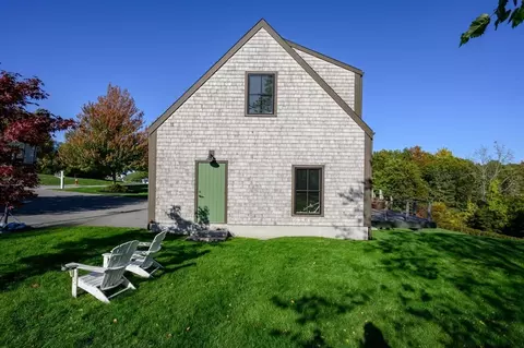 Exterior - 54 Baker Hill Dr, Hingham, MA 02043 photo 3 of 8
