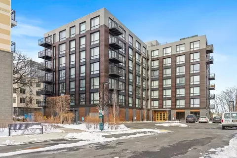 1 Nevins Hill Way #310, Boston, MA 02135