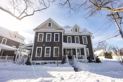 241 Neponset Valley Pkwy #241, Hyde Park, MA 02136