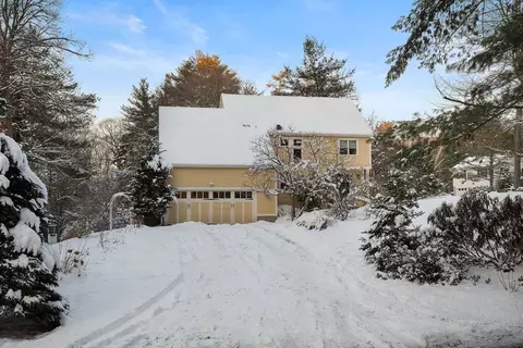 12 Campmeeting Rd, Topsfield, MA 01983