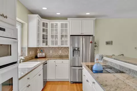 11 Walnut St, Acton, MA 01720 photo 11