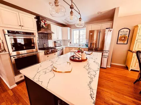 70 Brown St, Fall River, MA 02724 photo 2