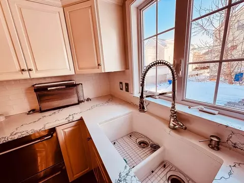 70 Brown St, Fall River, MA 02724 photo 5