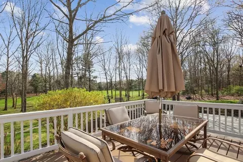 48 Holly Ridge Dr, Sandwich, MA 02563