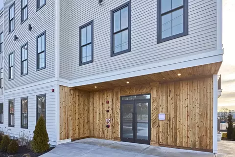 105 Sea St #302, Quincy, MA 02169