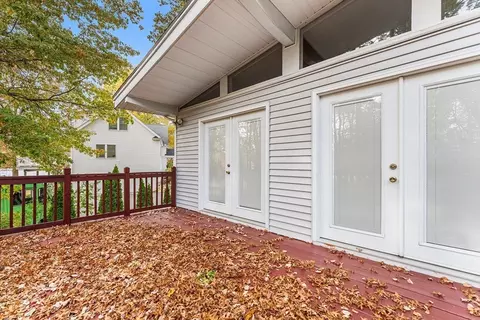 Exterior - 51 Crest Rd, Framingham, MA 01701 photo 2 of 8