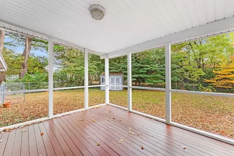 Exterior - 51 Crest Rd, Framingham, MA 01701 photo 5 of 8