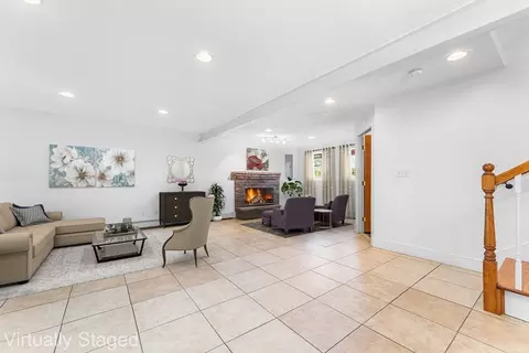 Living - 51 Crest Rd, Framingham, MA 01701 photo 6 of 7