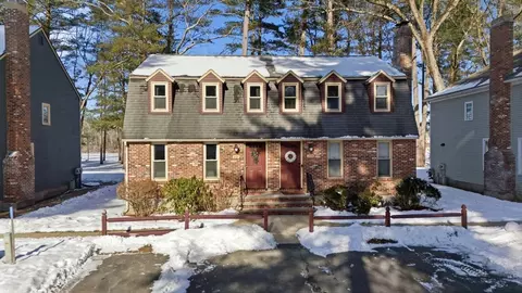 221 Wellman Ave #221, Chelmsford, MA 01863
