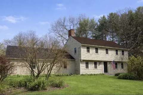 32 Granger Ave, Reading, MA 01867