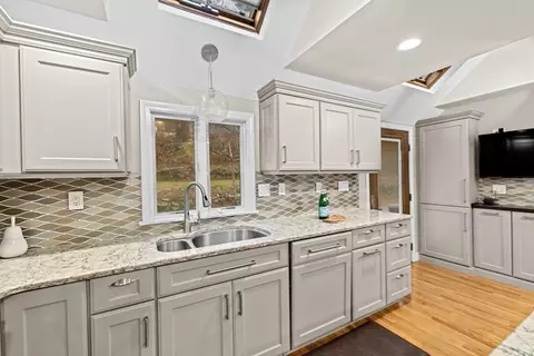 31 Doris Rd, Braintree, MA 02184 photo 7