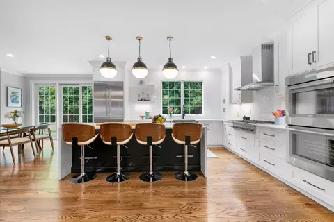 242 Valley Rd, Needham, MA 02492 photo 4