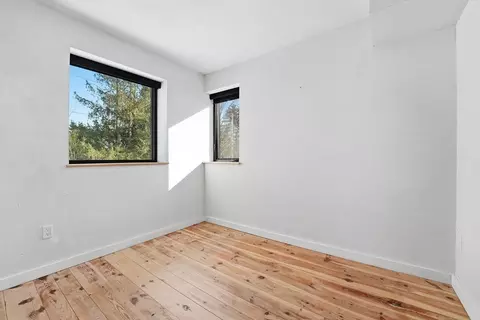 2 Juniper St, Northampton, MA 01062 photo 19