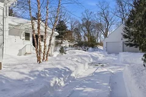 65 East St, Hingham, MA 02043 photo 4