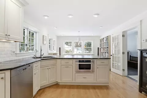 65 East St, Hingham, MA 02043 photo 7