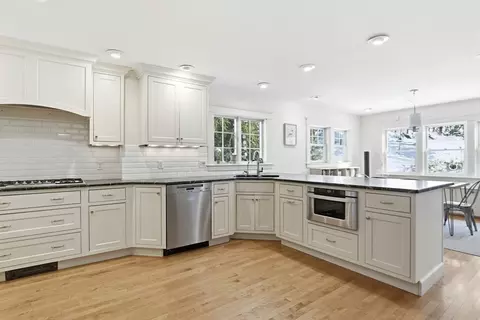 65 East St, Hingham, MA 02043 photo 9