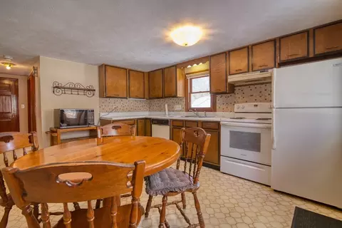 41 Taylor Rd, Maynard, MA 01754 photo 5