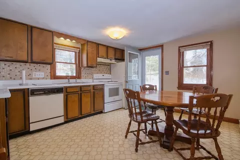 41 Taylor Rd, Maynard, MA 01754 photo 6
