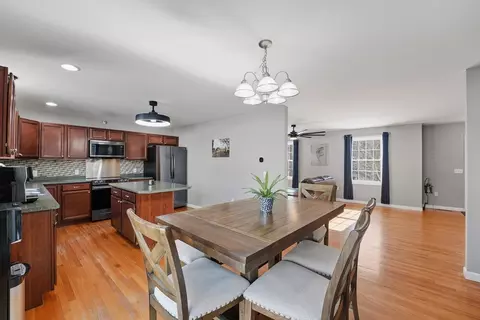 18 Riverton Rd, Springfield, MA 01109 photo 22