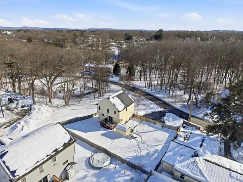 18 Riverton Rd, Springfield, MA 01109 photo 3